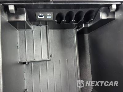 2023 Toyota Sequoia Platinum - zdjęcie 33 z 48 - miniatura
