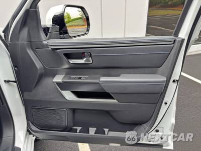 2023 Toyota Sequoia Platinum - zdjęcie 47 z 48 - miniatura