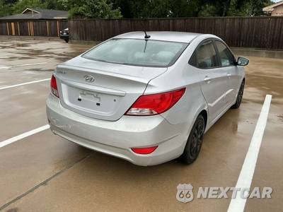 2016 Hyundai Accent SE Sedan - zdjęcie 4 z 18 - miniatura
