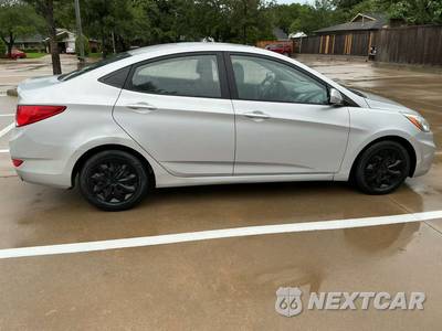 2016 Hyundai Accent SE Sedan - zdjęcie 3 z 18 - miniatura