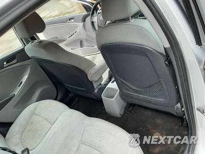 2016 Hyundai Accent SE Sedan - zdjęcie 14 z 18 - miniatura
