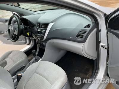 2016 Hyundai Accent SE Sedan - zdjęcie 17 z 18 - miniatura