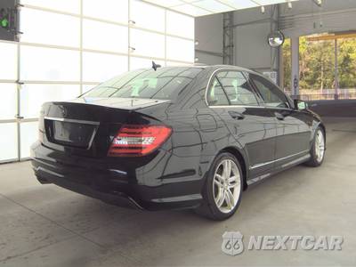 2013 Mercedes-Benz C 250 Sedan - zdjęcie 4 z 41 - miniatura