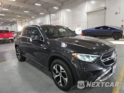2025 Mercedes-Benz GLC 350e - zdjęcie 3 z 21 - miniatura