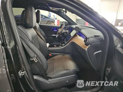 2025 Mercedes-Benz GLC 350e - zdjęcie 8 z 21 - miniatura