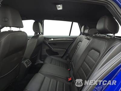 2015 Volkswagen Golf R Hatchback w/DCC & Navigation - zdjęcie 13 z 34 - miniatura