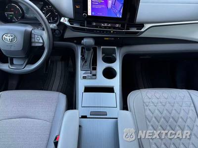 2025 Toyota Sienna LE 8-Passenger 120.5" WB - zdjęcie 25 z 34 - miniatura