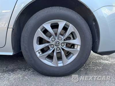 2025 Toyota Sienna LE 8-Passenger 120.5" WB - zdjęcie 32 z 34 - miniatura
