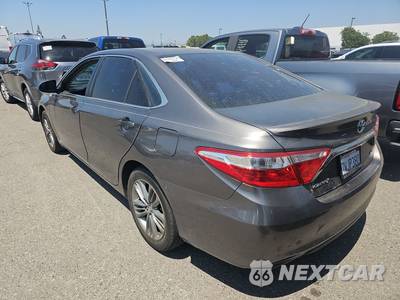 2015 Toyota Camry SE - zdjęcie 6 z 27 - miniatura
