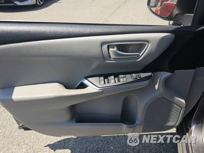 2015 Toyota Camry SE - zdjęcie 9 z 27 - miniatura