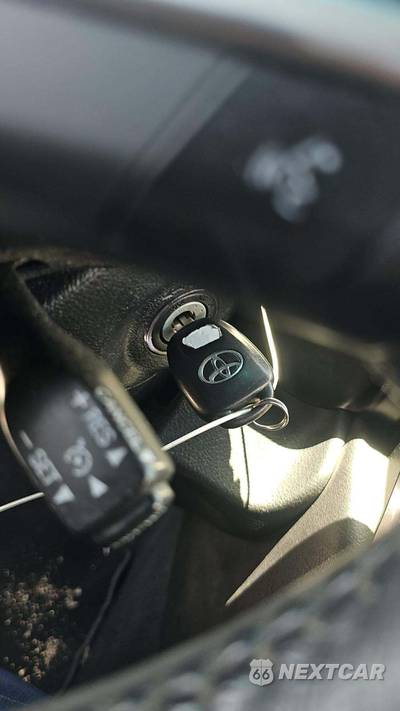 2015 Toyota Camry SE - zdjęcie 18 z 27 - miniatura