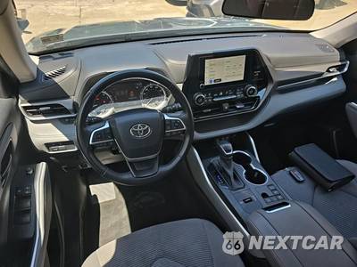 2023 Toyota Highlander LE - zdjęcie 14 z 22 - miniatura