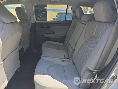 2023 Toyota Highlander LE - zdjęcie 16 z 22 - miniatura