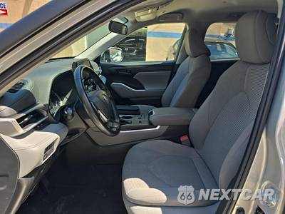 2023 Toyota Highlander LE - zdjęcie 13 z 22 - miniatura