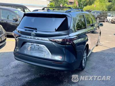 2025 Toyota Sienna LE 8-Passenger 120.5" WB - zdjęcie 5 z 34 - miniatura