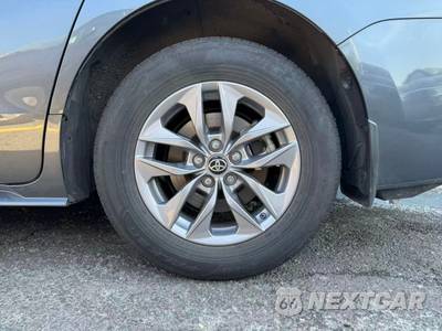 2025 Toyota Sienna LE 8-Passenger 120.5" WB - zdjęcie 31 z 34 - miniatura