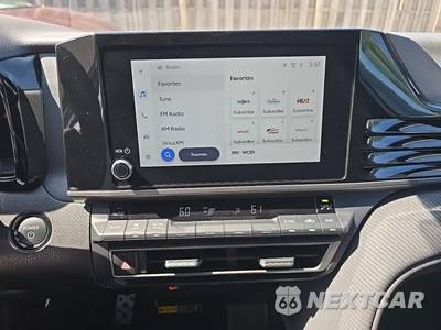 2025 Toyota Camry SE - zdjęcie 22 z 22 - miniatura