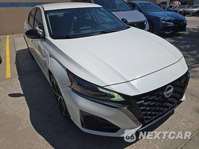 2025 Nissan Altima SR - zdjęcie 3 z 22 - miniatura