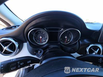 2019 Mercedes-Benz GLA 250 - zdjęcie 12 z 34 - miniatura