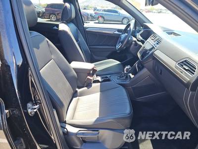 2023 Volkswagen Tiguan SE R-Line Black - zdjęcie 8 z 24 - miniatura