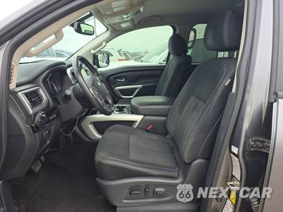 2018 Nissan TITAN SV Crew Cab Short Bed - zdjęcie 7 z 24 - miniatura