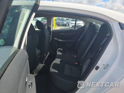2024 Nissan Sentra SV - zdjęcie 13 z 26 - miniatura