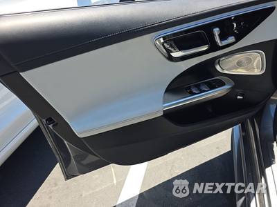 2022 Mercedes-Benz C 300 Sedan - zdjęcie 9 z 28 - miniatura
