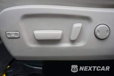 2015 Toyota Highlander XLE - zdjęcie 12 z 43 - miniatura