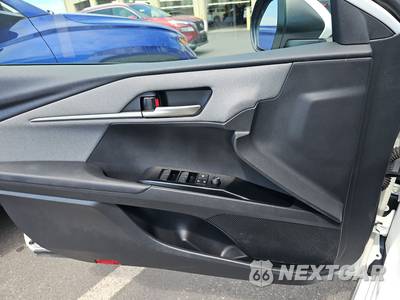2025 Toyota Camry LE - zdjęcie 9 z 21 - miniatura