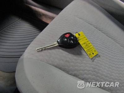 2010 Toyota Camry LE - zdjęcie 19 z 22 - miniatura