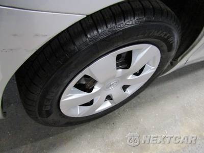 2010 Toyota Camry LE - zdjęcie 21 z 22 - miniatura