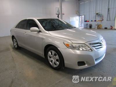 2010 Toyota Camry LE - zdjęcie 3 z 22 - miniatura