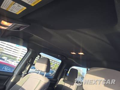2023 Nissan TITAN SV Crew Cab Short Bed - zdjęcie 18 z 31 - miniatura