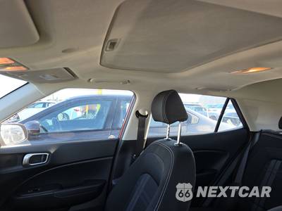 2025 Hyundai Venue SEL - zdjęcie 18 z 23 - miniatura