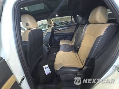 2025 Volkswagen Atlas Cross Sport 2.0T SE w/Technology - zdjęcie 13 z 27 - miniatura