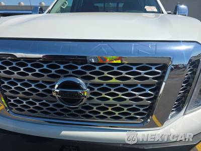 2017 Nissan TITAN XD SL Crew Cab Medium Bed - zdjęcie 2 z 33 - miniatura