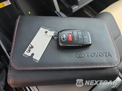2024 Toyota Sequoia Limited - zdjęcie 29 z 31 - miniatura
