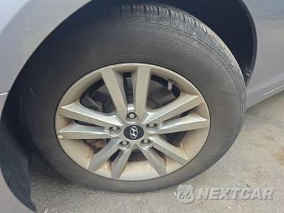 2016 Hyundai Sonata SE - zdjęcie 8 z 26 - miniatura