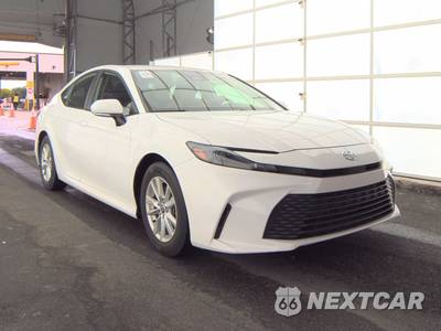 2025 Toyota Camry LE - zdjęcie 3 z 19 - miniatura