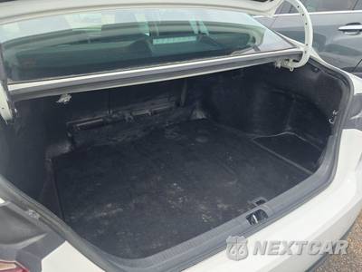 2025 Toyota Camry LE - zdjęcie 16 z 19 - miniatura
