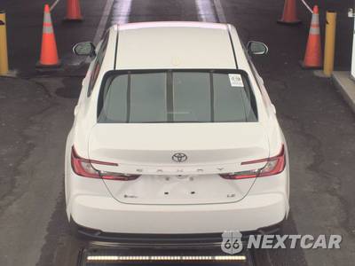 2025 Toyota Camry LE - zdjęcie 5 z 19 - miniatura