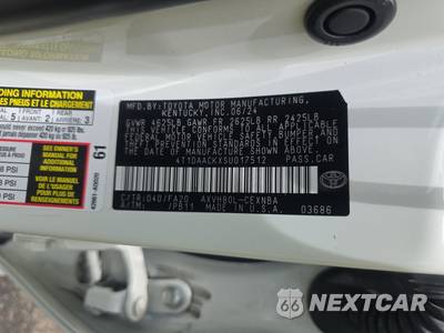 2025 Toyota Camry LE - zdjęcie 14 z 19 - miniatura