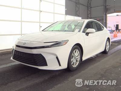 2025 Toyota Camry LE - zdjęcie 1 z 19 - miniatura