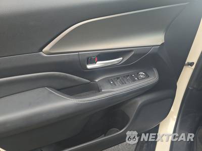 2024 Toyota Grand Highlander XLE - zdjęcie 9 z 23 - miniatura