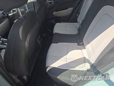 2025 Hyundai Venue SEL - zdjęcie 13 z 25 - miniatura