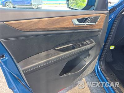 2025 Volkswagen Atlas 2.0T SE w/Technology - zdjęcie 9 z 28 - miniatura