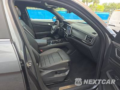 2025 Volkswagen Atlas Cross Sport 2.0T SEL - zdjęcie 8 z 22 - miniatura