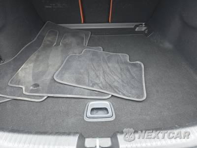 2025 Mercedes-Benz C 300 4MATIC - zdjęcie 16 z 23 - miniatura