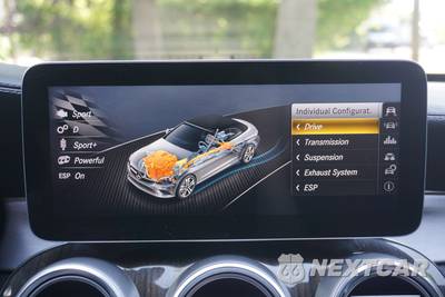 2019 Mercedes-Benz AMG C 43 4MATIC Convertible - zdjęcie 65 z 70 - miniatura