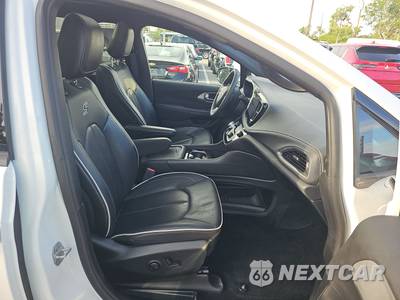 2025 Chrysler Pacifica Limited 121.6" WB - zdjęcie 8 z 21 - miniatura